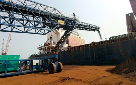 2025 Mainstream Bulk Material Handling Equipment for Ports - Mobile Ship Loaders 2025 Mainstream Bulk Material Handling Equipment for Ports - Mobile Ship Loaders