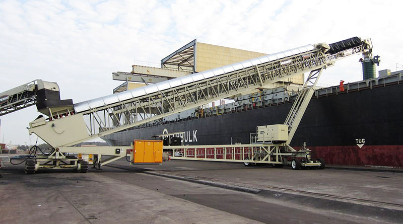 TRACKED SHIP LOADER