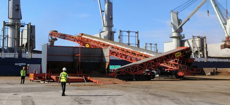 mobile truck unloader