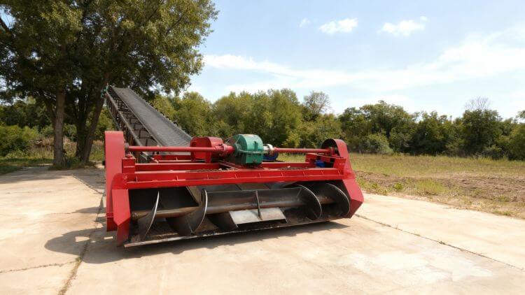 Spiral scraper conveyors for loading Spiral scraper conveyors for loading