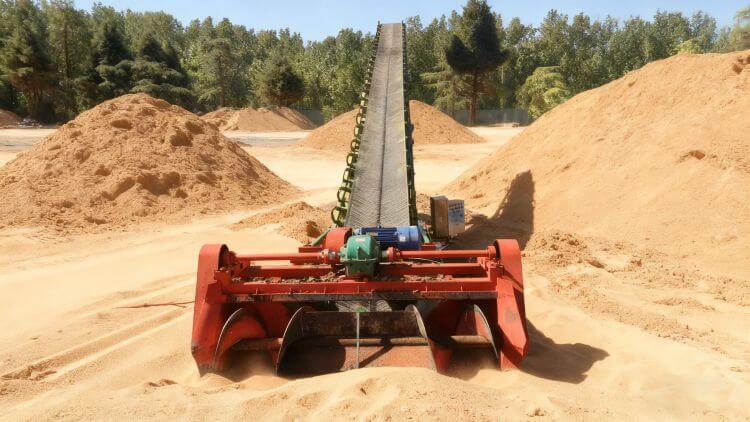 Tracked spiral scraper conveyors Tracked spiral scraper conveyors