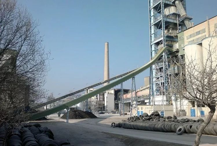 pipe conveyor