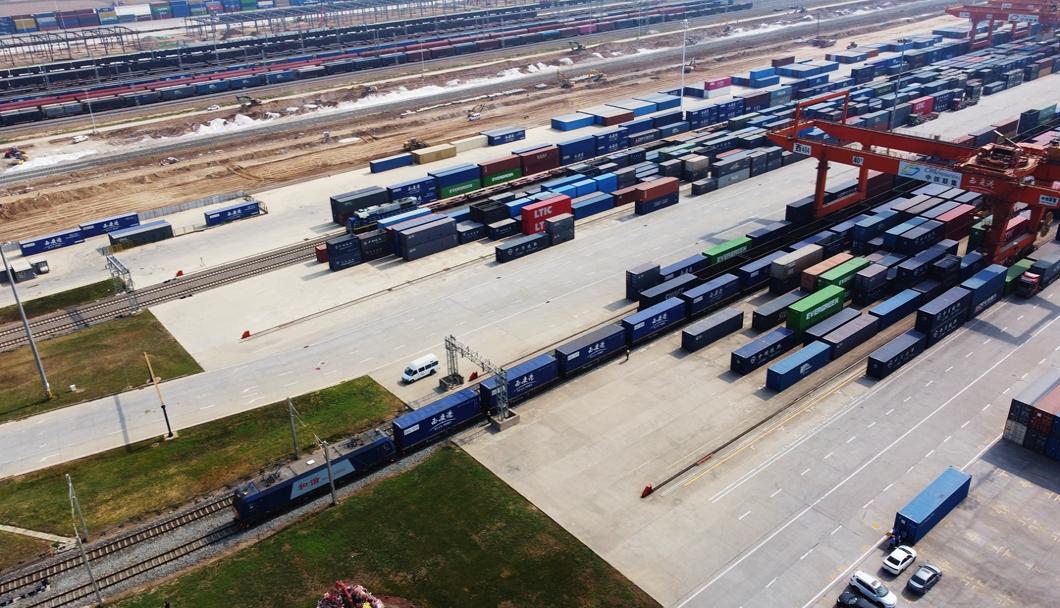 10,000 freight train journeys between China and Europe