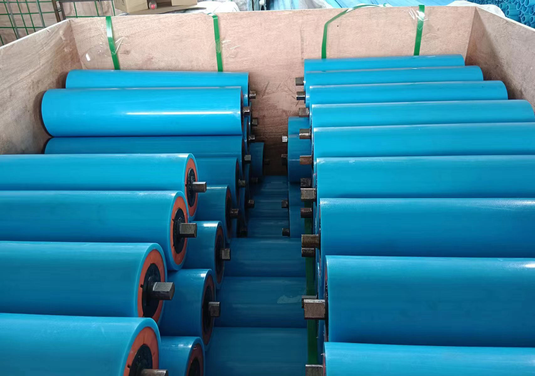 What are the main advantages of hdpe rollers?