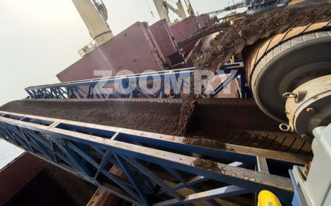 What is the function of mobile stacker ?