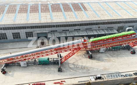 What are the risks of mobile stacking conveyor?