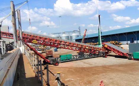 Port Case Study: Collaborative Operation of Truck Unloaders and Mobile Shiploaders