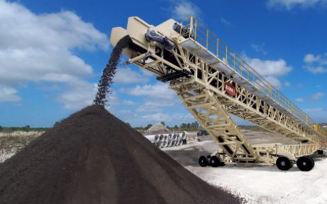 Mine Coal Bulk Material Conveying Solution Using ZR-SF Telescopic Stacker