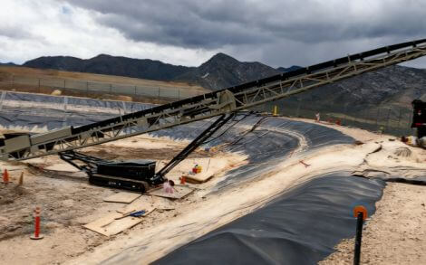 What is a Hopper Feeder Conveyor?
