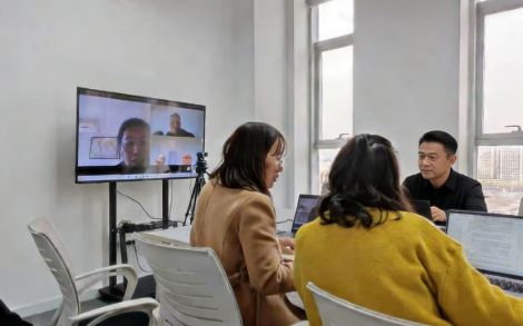 Video conference with Itlay customer