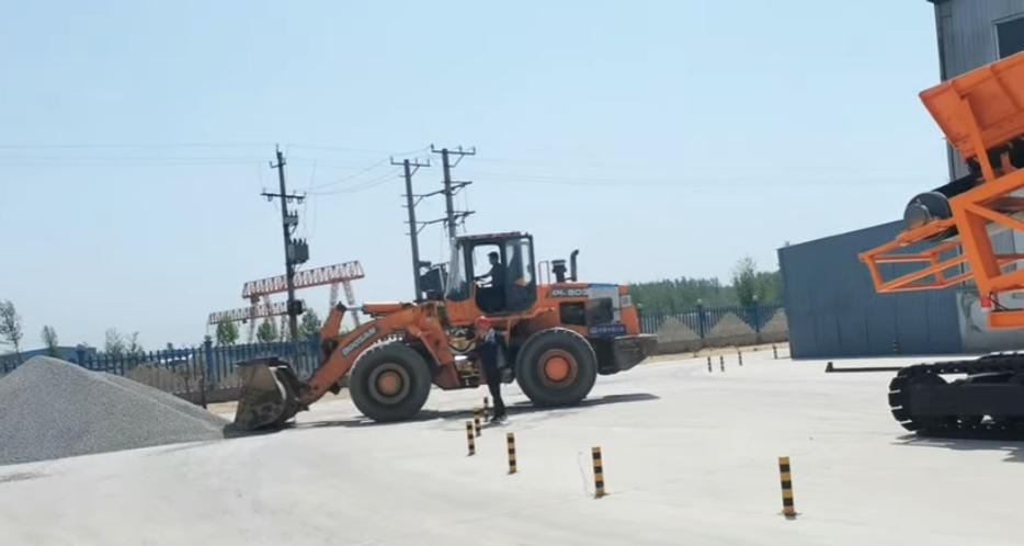 ZOOMRY Stacker Unloading & Motion Testing – Reliable Bulk Material Handling