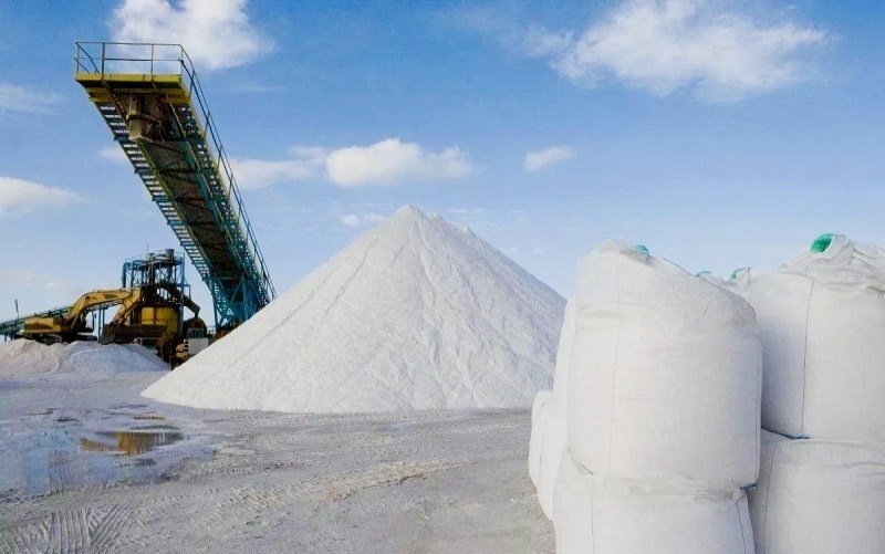 Trona Ore Conveyor Solutions | Long Distance & Enclosed Conveyors for Soda Ash | ZOOMRY