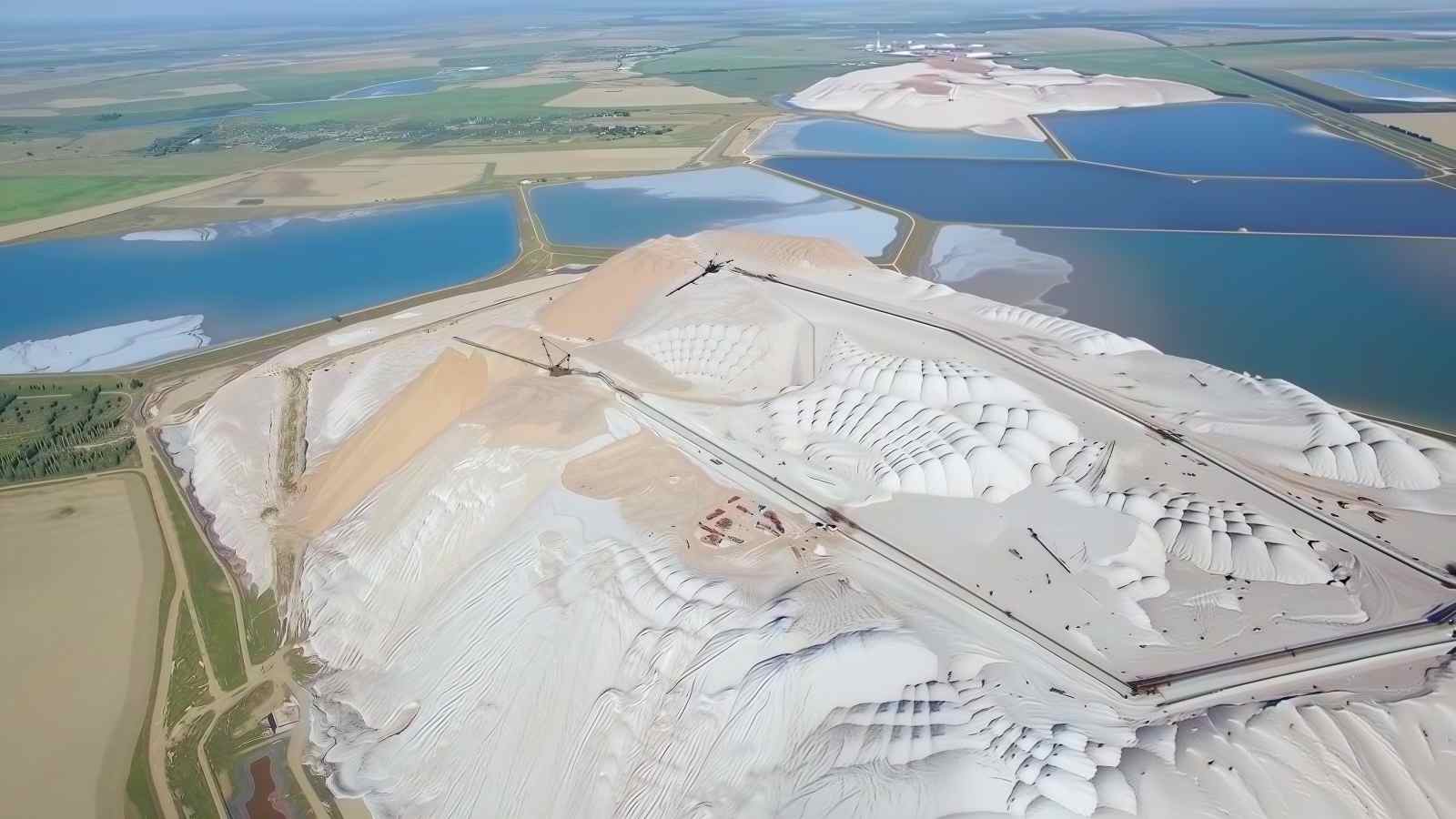 Potash Handling Conveyor Solutions | Corrosion-Resistant Potash Conveyors | ZOOMRY